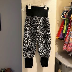 Kardashian Kids Fashion Leopard Pants black & white